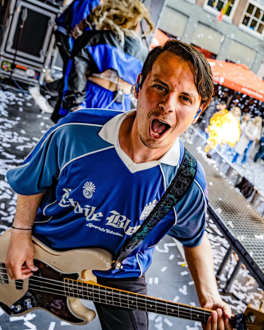 Still Blue viert verjaardag met shows